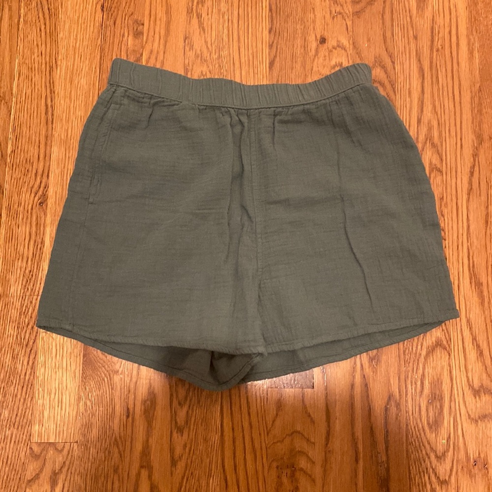 Green universal thread